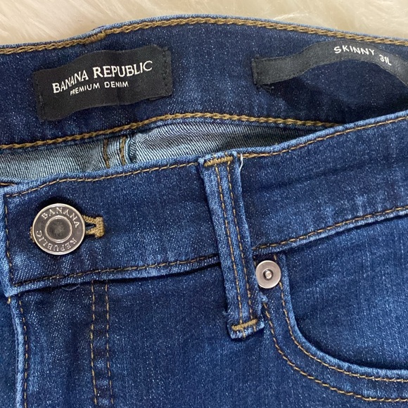 Ripped Skinny Jeans - Picture 2 of 6